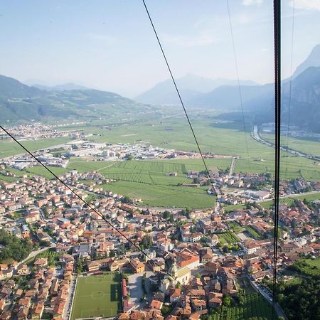 Ai Spiazzi Hotel Mezzocorona Kültér fotó
